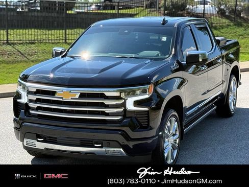 Certified 2025 Chevrolet Silverado 1500 High Country w/ High Country Premium Package AWD/4WD image 12
