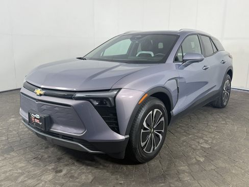 Used 2024 Chevrolet Blazer EV LT AWD/4WD image 3