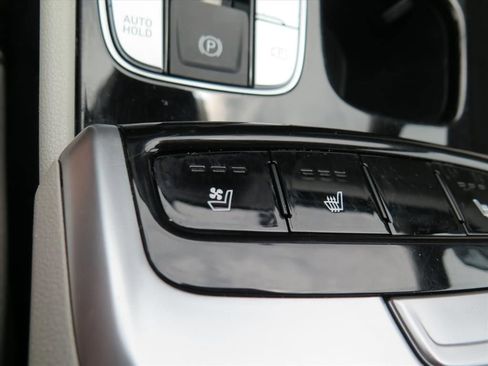 Used 2022 Hyundai Tucson SEL w/ Convenience + Premium Package FWD image 11