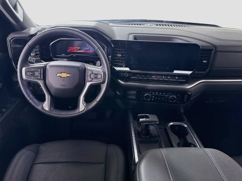 Used 2024 Chevrolet Silverado 1500 LTZ AWD/4WD image 2