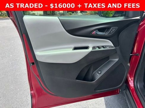 Used 2020 Chevrolet Equinox LT FWD image 12