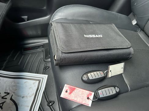 Used 2014 Nissan Pathfinder Platinum w/ Platinum Premium Package image 24