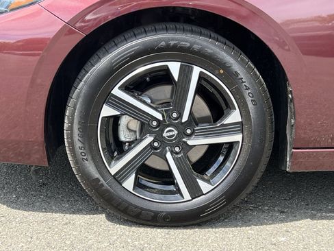Used 2024 Nissan Sentra SV FWD image 21