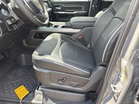 New 2026 RAM 3500 Laramie AWD/4WD image 9