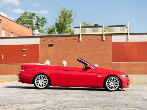 Used 2008 BMW 328i Convertible RWD image 6