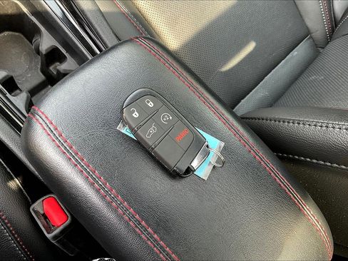 Used 2022 Jeep Compass Trailhawk w/ Trailhawk Elite Group AWD/4WD image 33