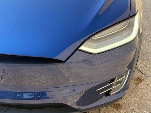 Used 2021 Tesla Model X AWD/4WD image 16