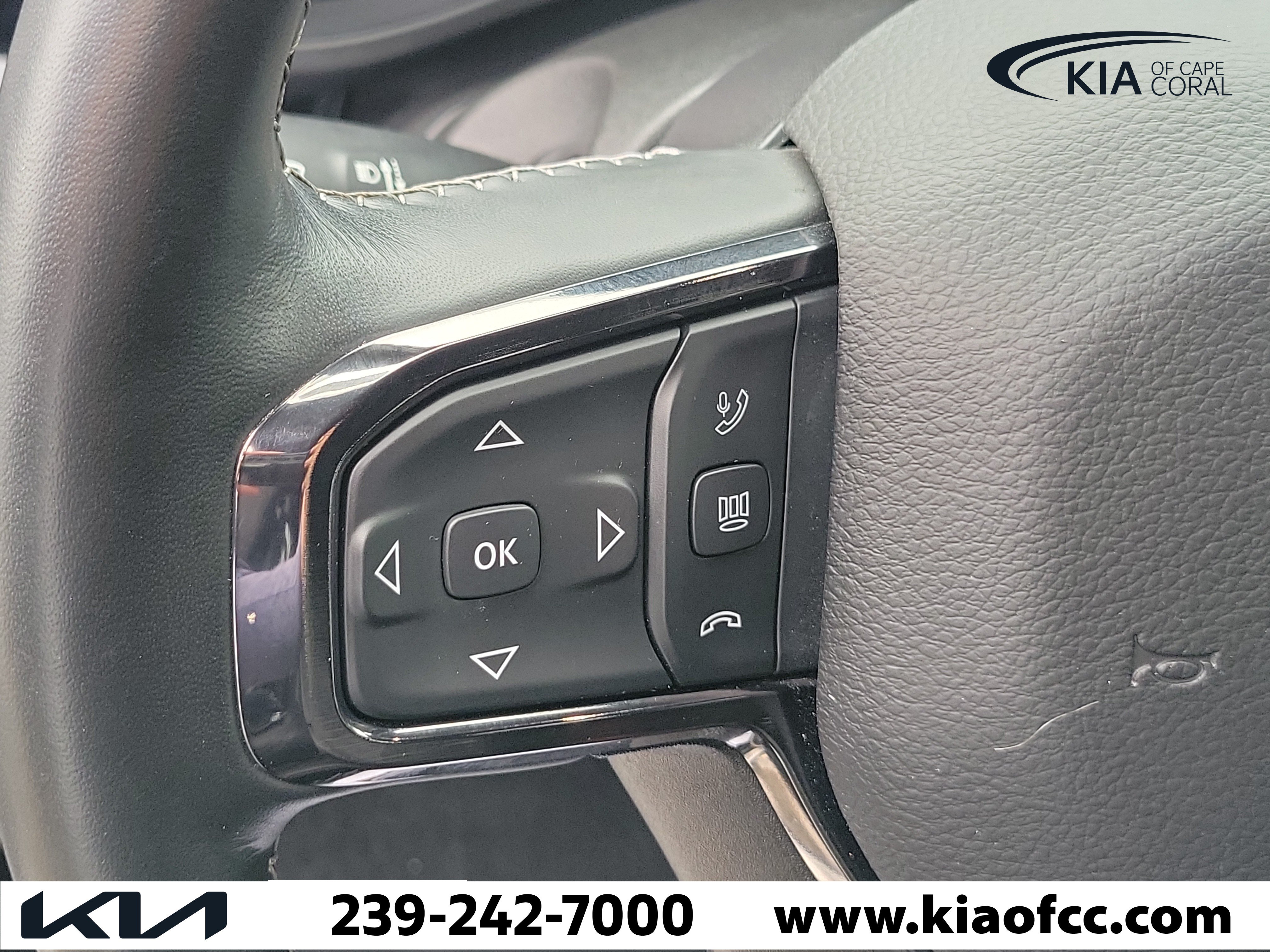 Used 2025 RAM 2500 Limited AWD/4WD image 25