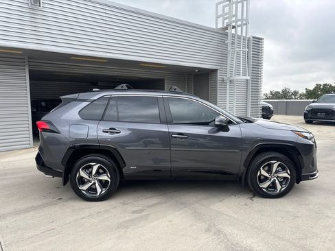 Used 2025 Toyota RAV4 SE w/ Weather & Moonroof Package AWD/4WD image 4