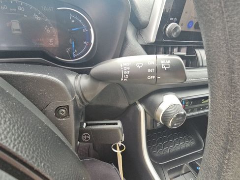 Used 2025 Toyota RAV4 LE image 14