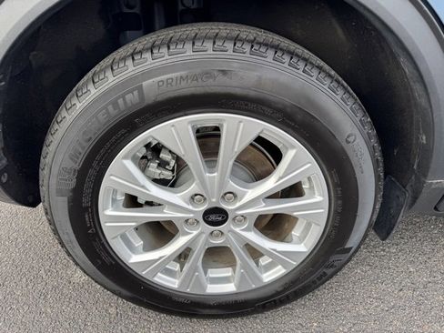 Used 2023 Ford Escape Active w/ Cold Weather Package image 10