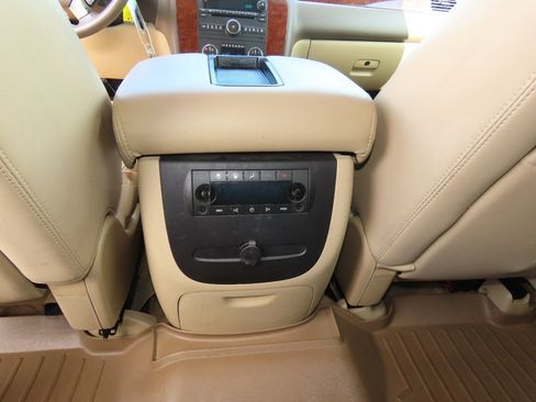 Used 2009 Chevrolet Tahoe LT image 21