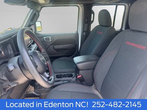 Used 2024 Jeep Gladiator Rubicon w/ Convenience Group AWD/4WD image 10