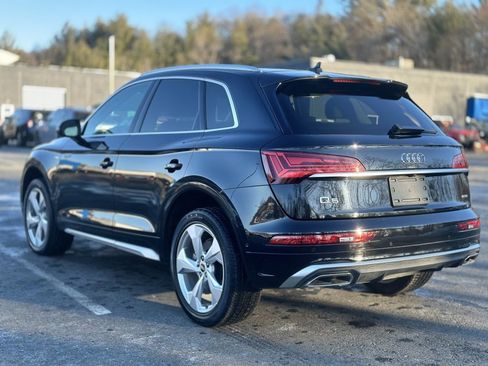 Used 2023 Audi Q5 2.0T Prestige w/ Prestige Package image 4