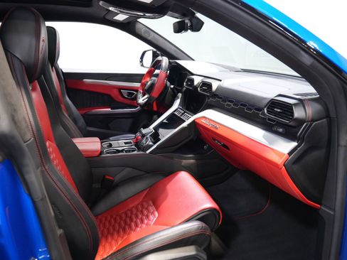 Used 2019 Lamborghini Urus AWD/4WD image 37