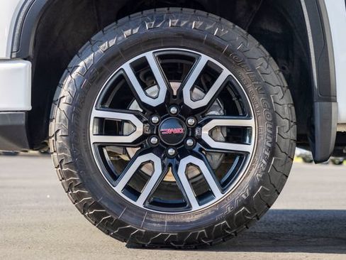 Certified 2025 GMC Sierra 1500 AT4 w/ AT4 Premium Package AWD/4WD image 14