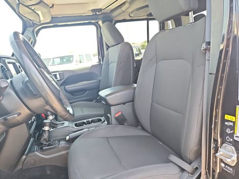 Used 2022 Jeep Gladiator Sport AWD/4WD image 15