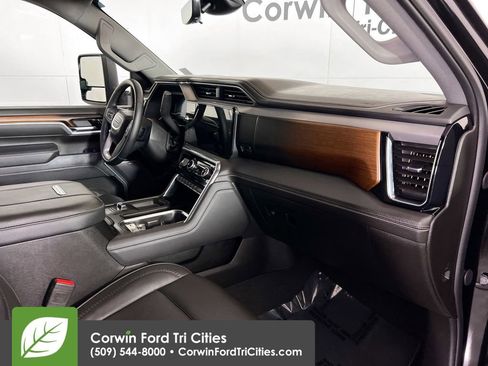 Used 2025 GMC Sierra 3500 Denali w/ Denali Reserve Package image 30