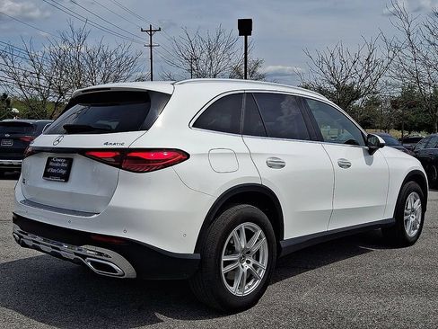 Used 2023 Mercedes-Benz GLC 300 4MATIC image 9