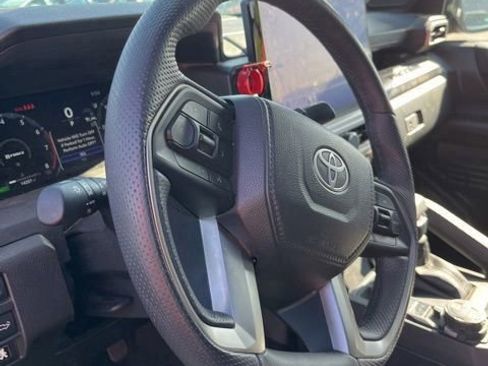 Used 2025 Toyota Tacoma TRD Off-Road w/ TRD Off Road Premium Package AWD/4WD image 15