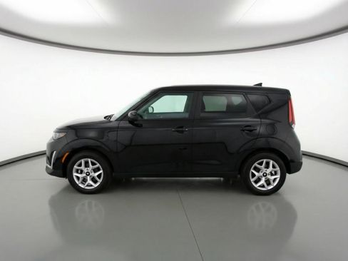 Used 2025 Kia Soul LX w/ LX Technology Package image 5