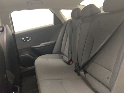 Used 2025 Kia K4 FWD image 18