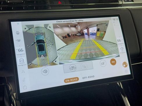 Used 2024 Land Rover Range Rover Sport SE image 17