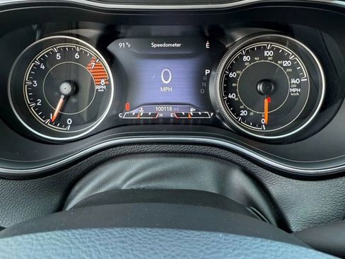 Used 2019 Jeep Cherokee Limited image 20