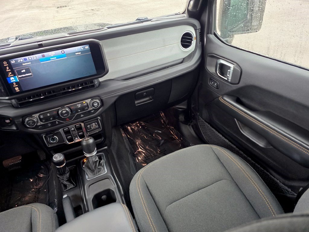 Used 2026 Jeep Wrangler Unlimited Sahara AWD/4WD image 41