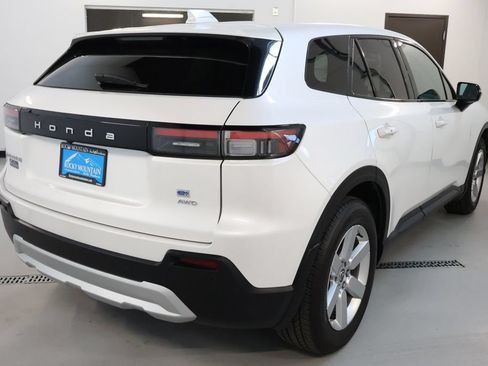Used 2025 Honda Prologue EX image 7