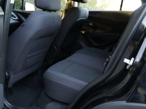 Used 2017 Chevrolet Trax LS FWD image 22