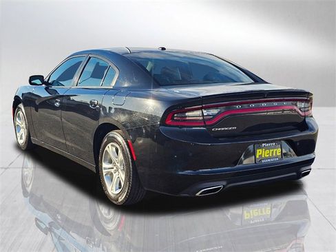 Used 2021 Dodge Charger SXT w/ Leather Interior Group image 4