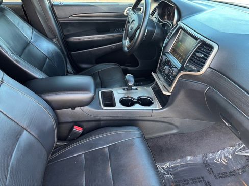 Used 2015 Jeep Grand Cherokee Limited w/ Luxury Group II image 13