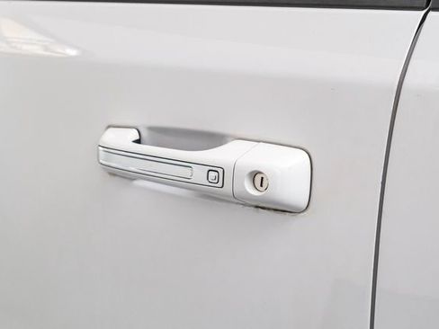 Used 2020 RAM 1500 Laramie AWD/4WD image 39