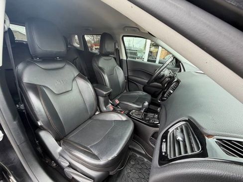 Used 2020 Jeep Compass Limited AWD/4WD image 10