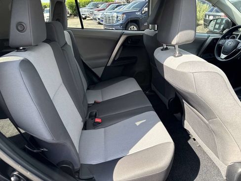 Used 2013 Toyota RAV4 LE AWD/4WD image 17