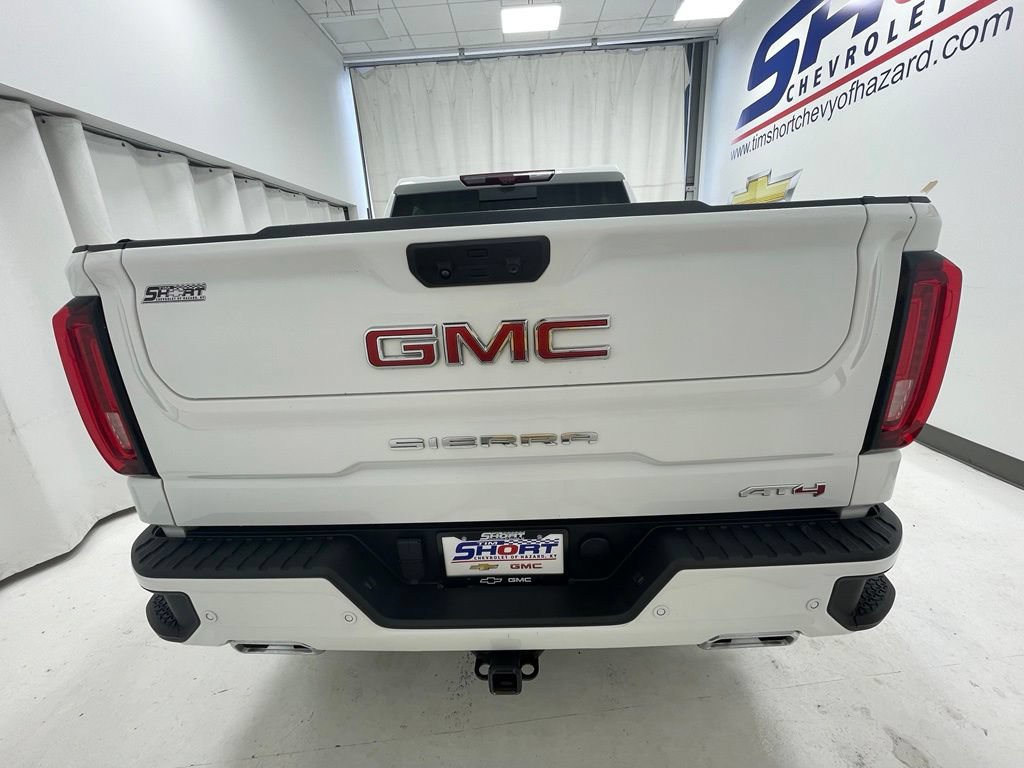 Used 2023 GMC Sierra 1500 AT4 w/ AT4 Premium Package AWD/4WD image 7