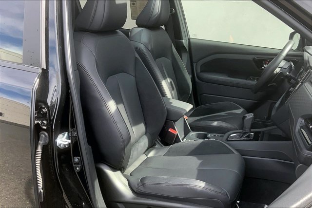 Used 2025 Subaru Forester Touring w/ Popular Package - Touring AWD/4WD image 6