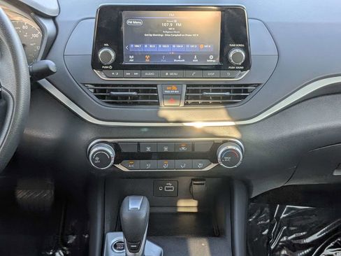 Used 2024 Nissan Altima 2.5 S FWD image 17