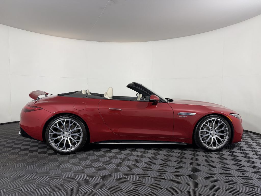 Used 2024 Mercedes-Benz SL 43 AMG image 27
