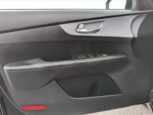 Used 2024 Kia Forte LXS image 13