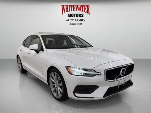 Used 2020 Volvo S60 T6 Momentum w/ Protection Package Premier AWD/4WD image 5