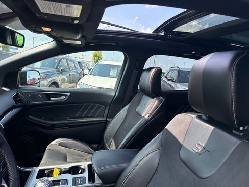 Used 2023 Ford Edge ST w/ Equipment Group 401A AWD/4WD image 27