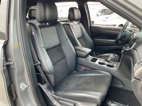 Used 2019 Jeep Grand Cherokee Altitude RWD image 21