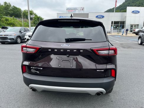 Certified 2023 Ford Escape Active AWD/4WD image 6