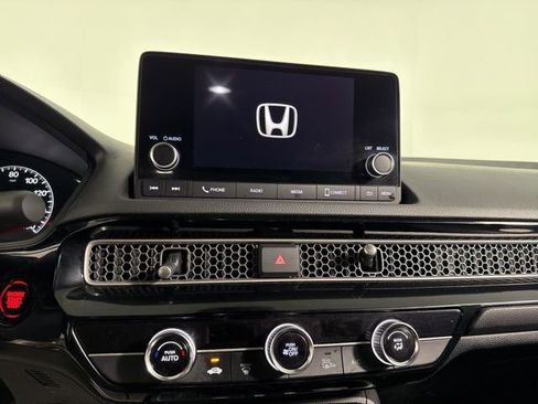 Used 2025 Honda Civic Sport image 25