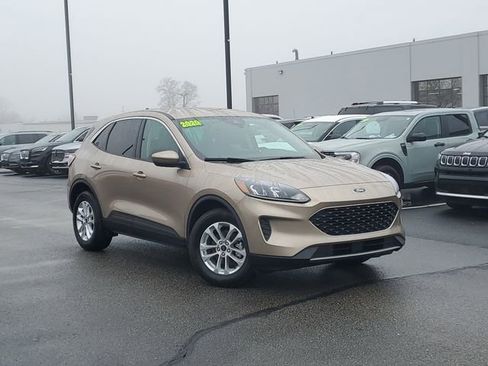Used 2020 Ford Escape SE image 30
