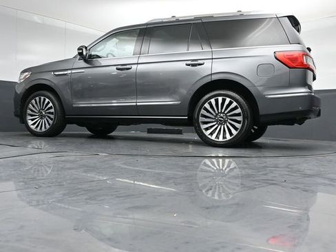 Certified 2021 Lincoln Navigator Reserve w/ Luxury Package AWD/4WD image 43