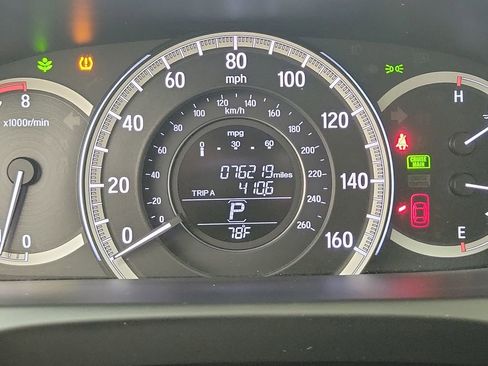 Used 2017 Honda Accord EX image 25