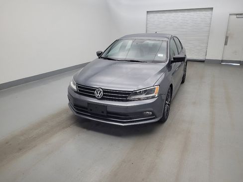 Used 2016 Volkswagen Jetta Sport FWD image 15